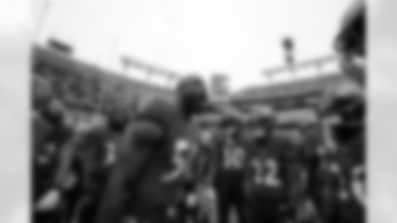 OLB Justin Houston