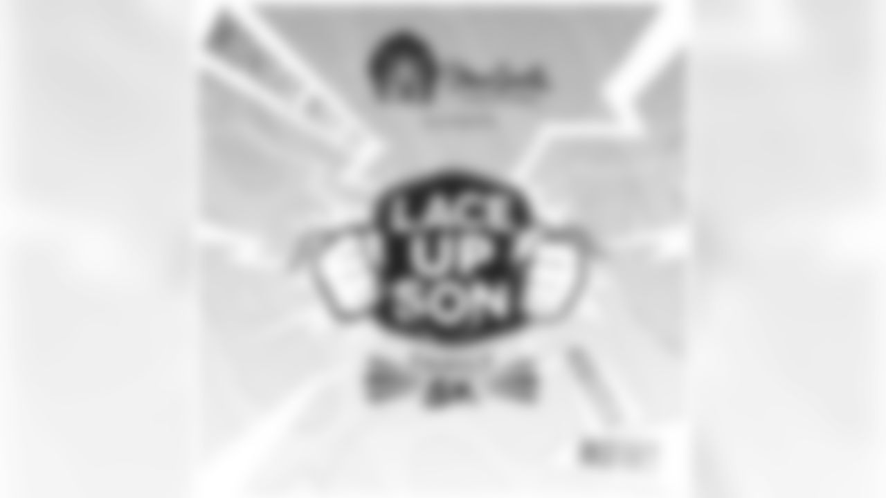 aceandsmitty[Steve Smith Sr.]:Its baaaaaack 2nd annual #LaceUpson5K in Monday may 25 2015 in Matthews, NC (right outside of Charlotte)Go register at stevesmithfamilyfdn.org#stevessmithsr #agent89 #stevesmithfamilyfoundation