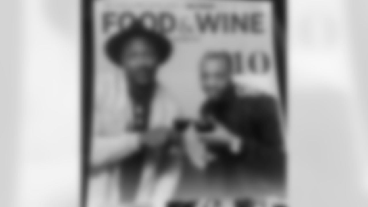 zobot34[Lorenzo Taliaferro]: @chefjr_unique event this weekend with my boy @born2wynne