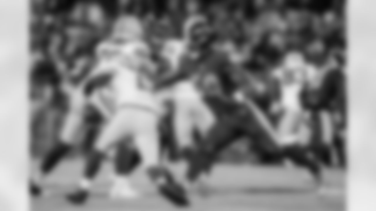 OLB Justin Houston