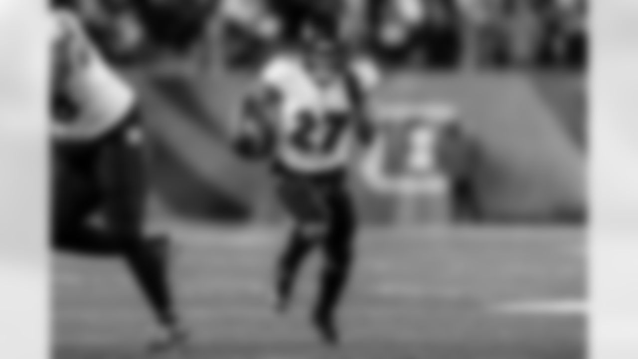 RB J.K. Dobbins