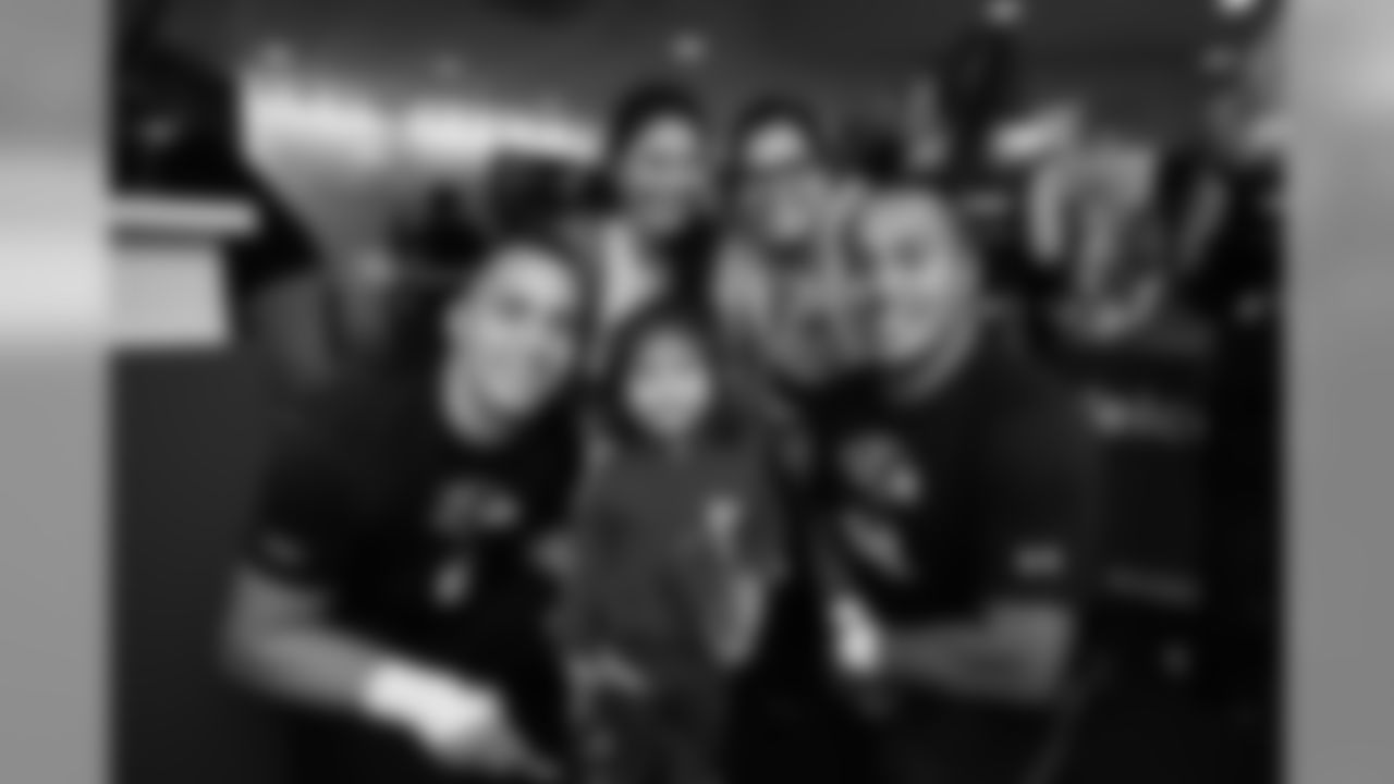October 21, 2018
The Baltimore Ravens Purple Caravan visited the Xfinity store in White Marsh and then to the White Marsh Mall.