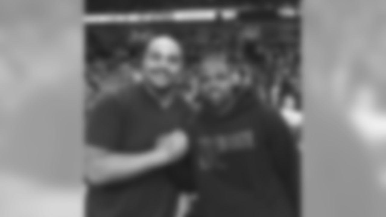 torreysmithwr[Torrey Smith]:Special thanks to @GovernorVA and @FirstladyVa for their hospitality and having me on board. Met some great people who are about to do some amazing things to make sure our students have meals.