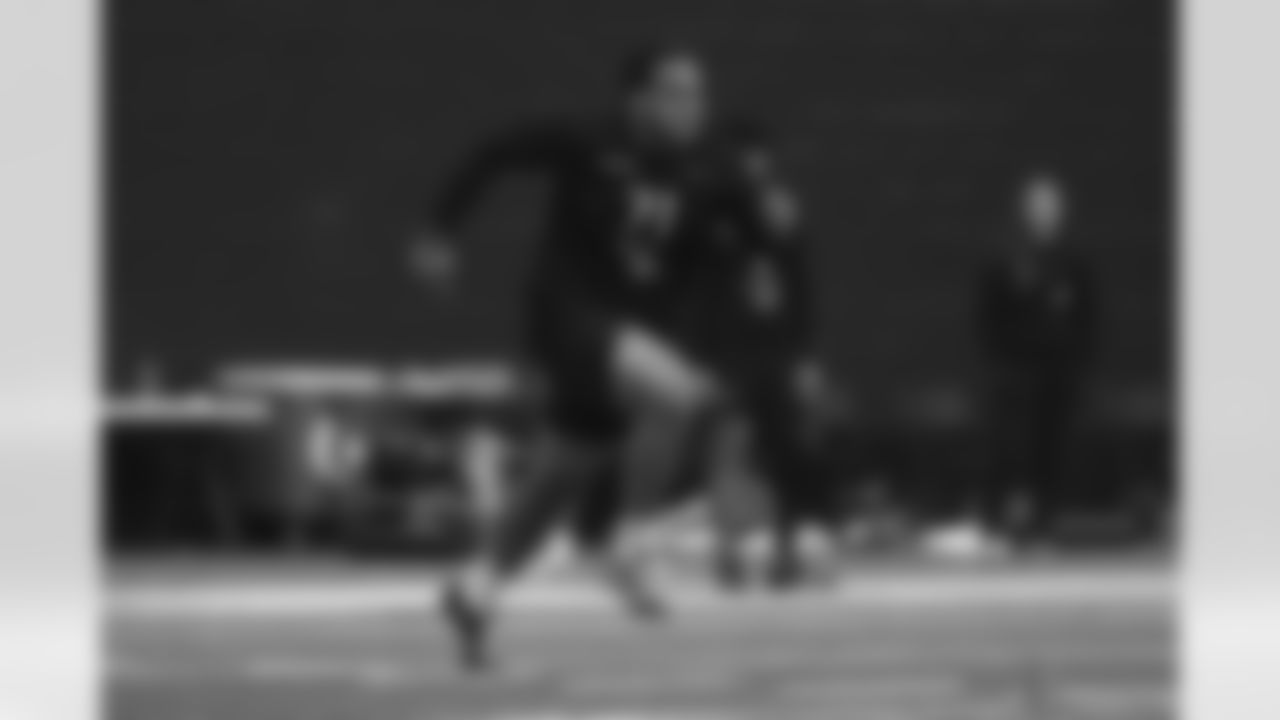 Oregon football player Malaesala Aumavae-Laulu (71) participates in the 40-yard dash at the school's NFL Pro Day, Tuesday, March 14, 2023, in Eugene, Ore.