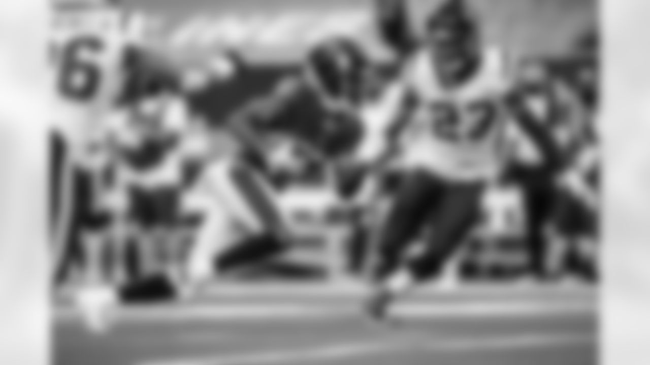 WR Marquise Brown