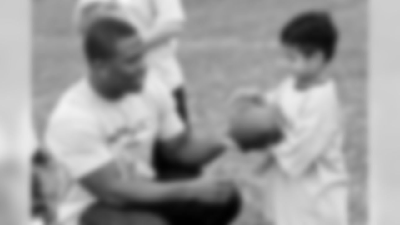 Ray Rice, Antwan Barnes and Brendon Ayanbadejo furthered the NFL's goal for a more active youth through the Play 60 Worldwide Day of Play campaign on Sept. 22, 2009.