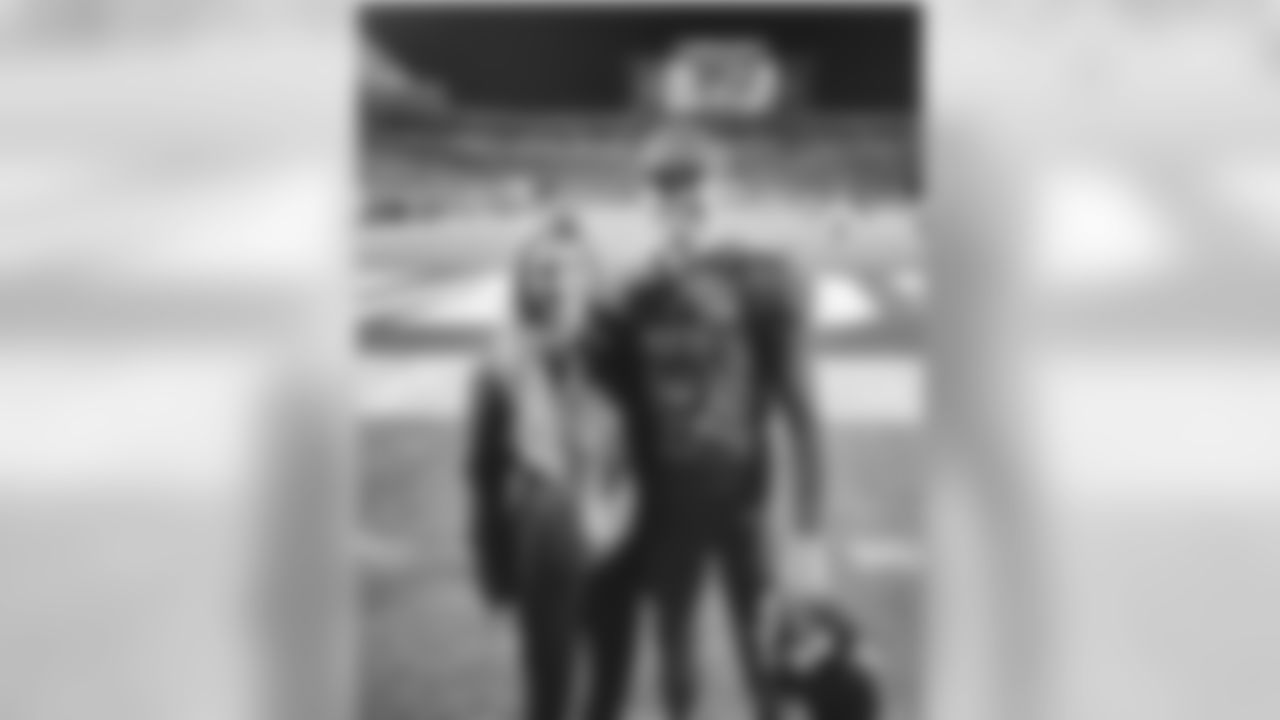 jtuck9 [Justin Tucker]: Pregame on the field! #RavensFlock