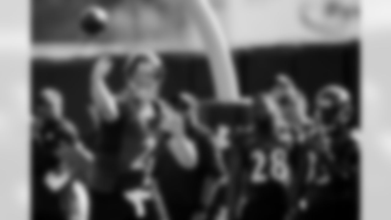 QB Dustin Vaughan