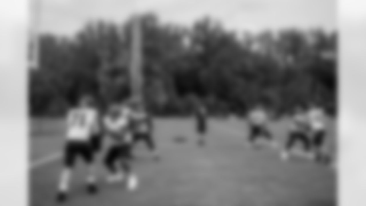 Offensive Linemen during drills