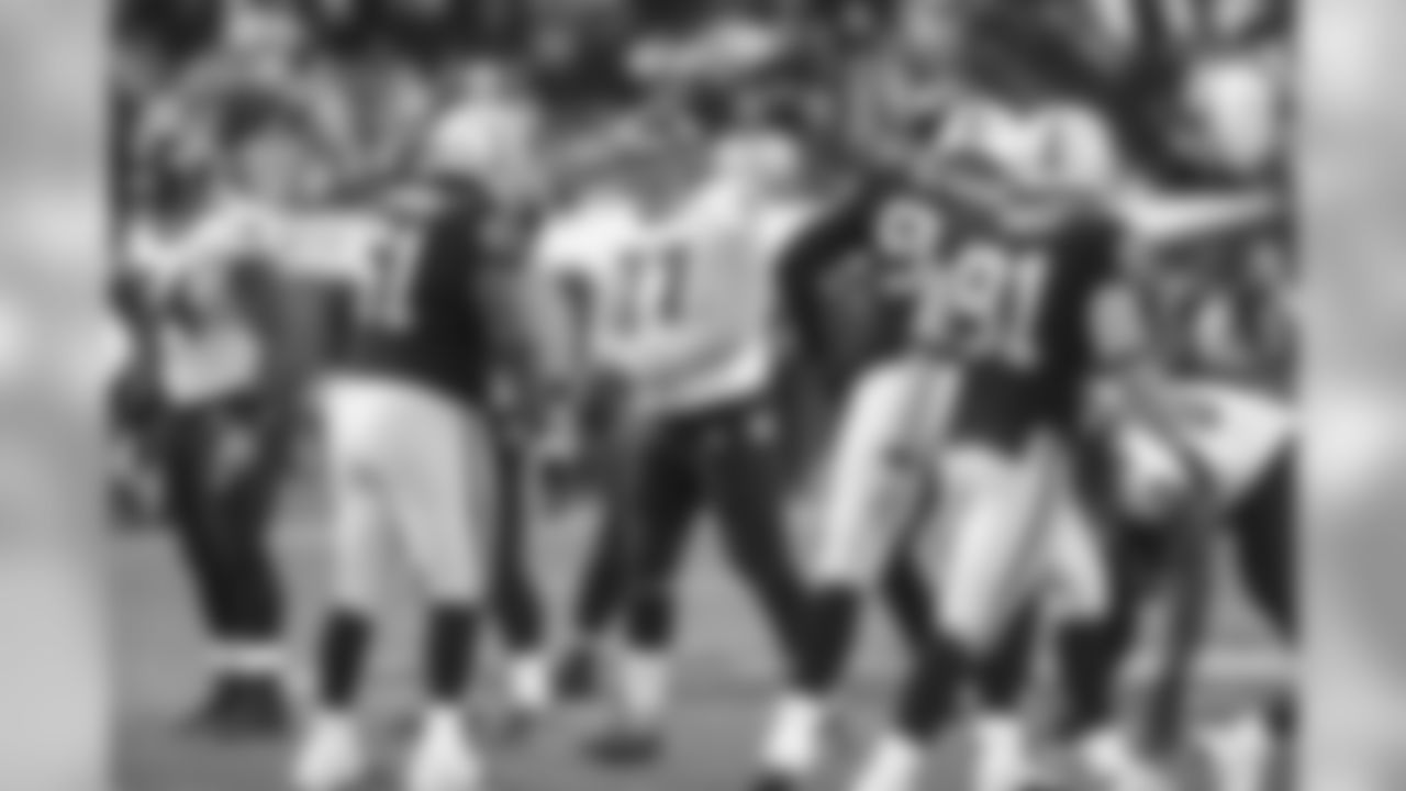 Images from the Ravens' 21-13 road win over the Oakland Raiders on Jan. 3, 2010, which sealed a playoff spot for Baltimore.