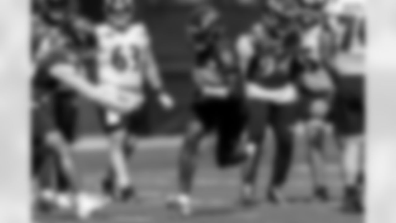 QB Tyler Huntley