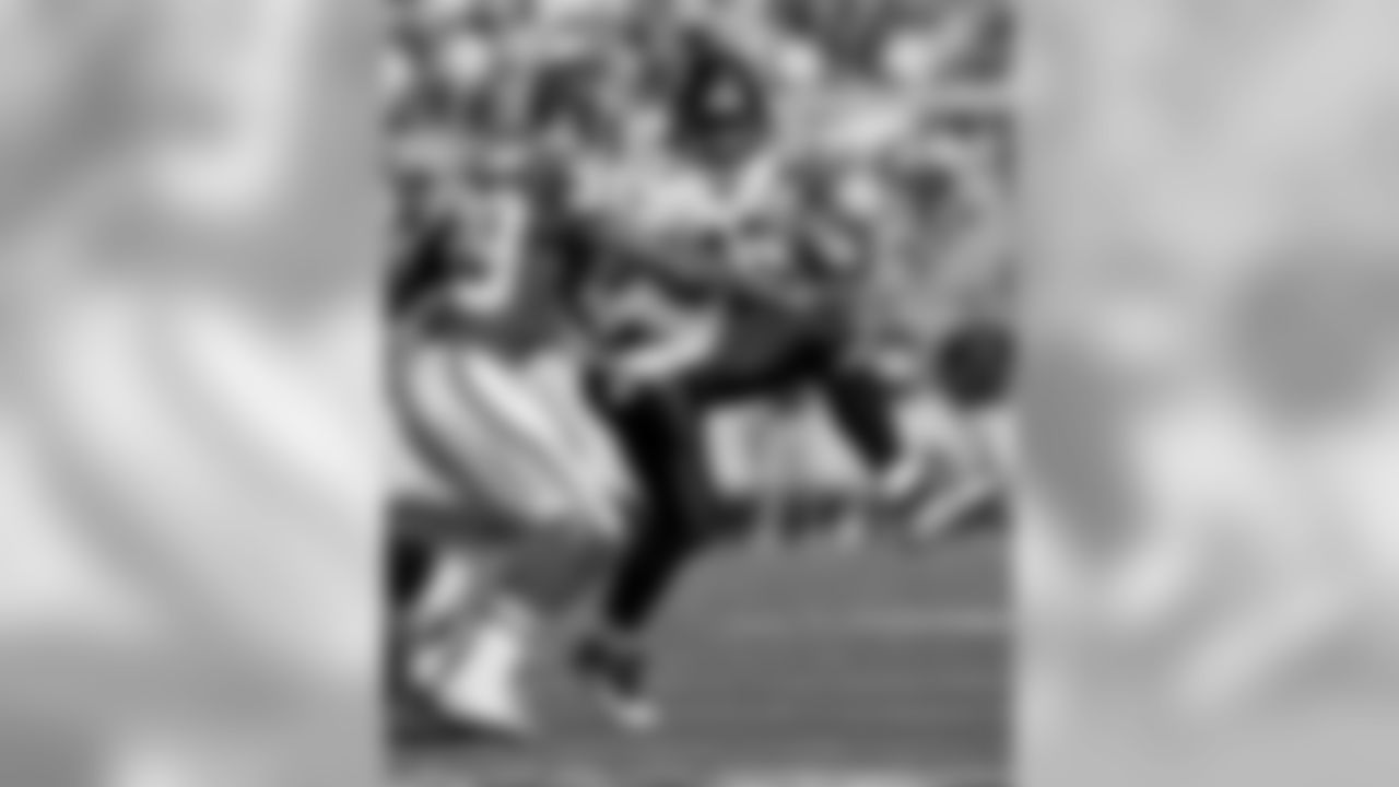 Images from the Ravens' 38-24 win over the Kansas City Chiefs in Week 1 of the 2009 regular season.