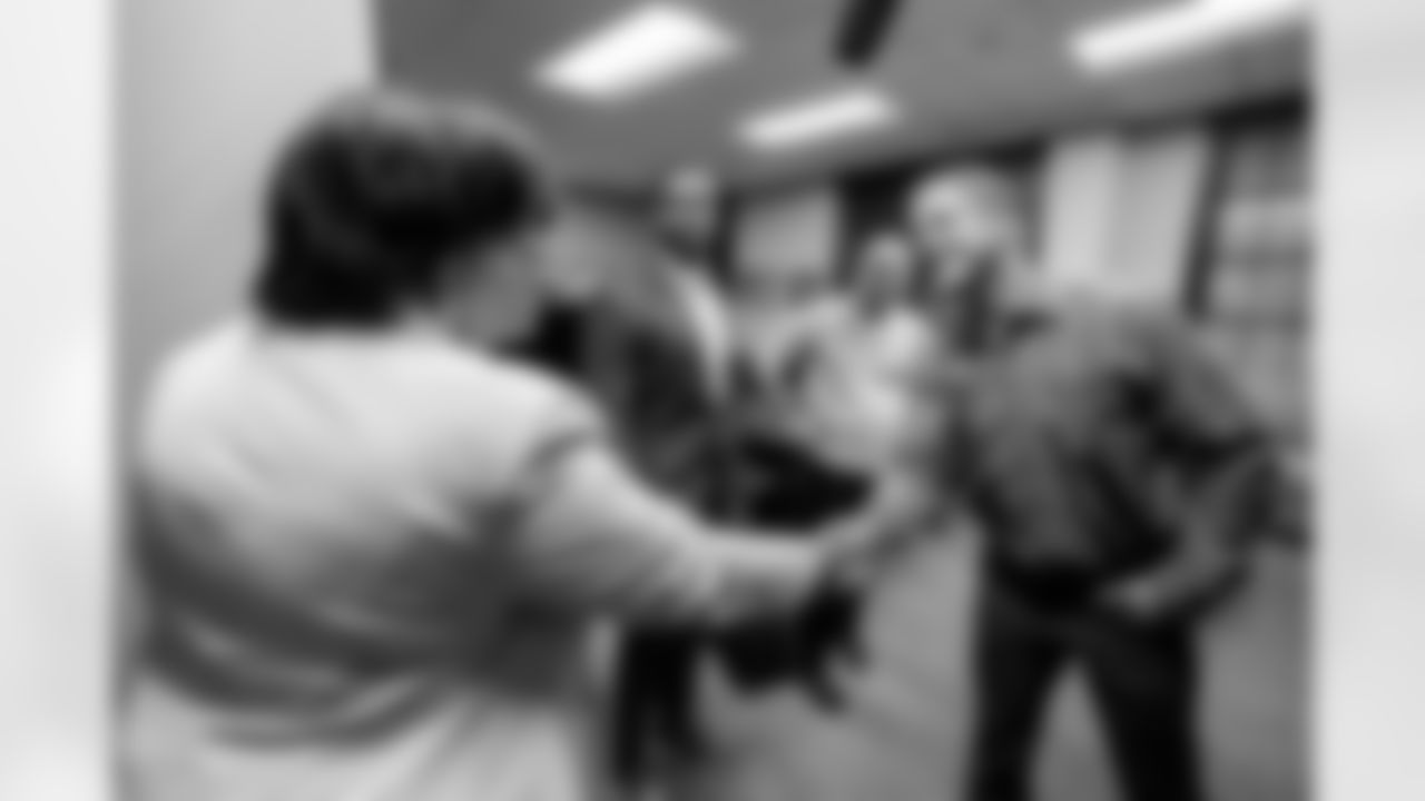 04_FreeAgentSignings031722sh0183_WEB