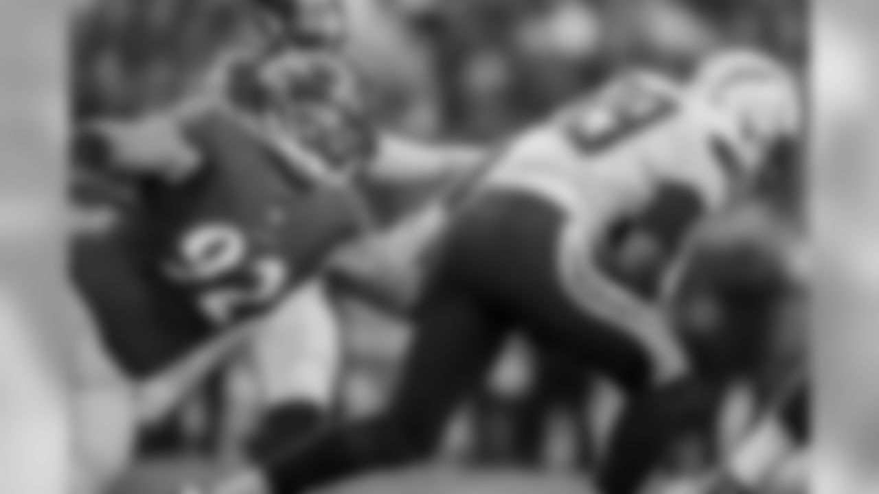 Ngata113014sh02