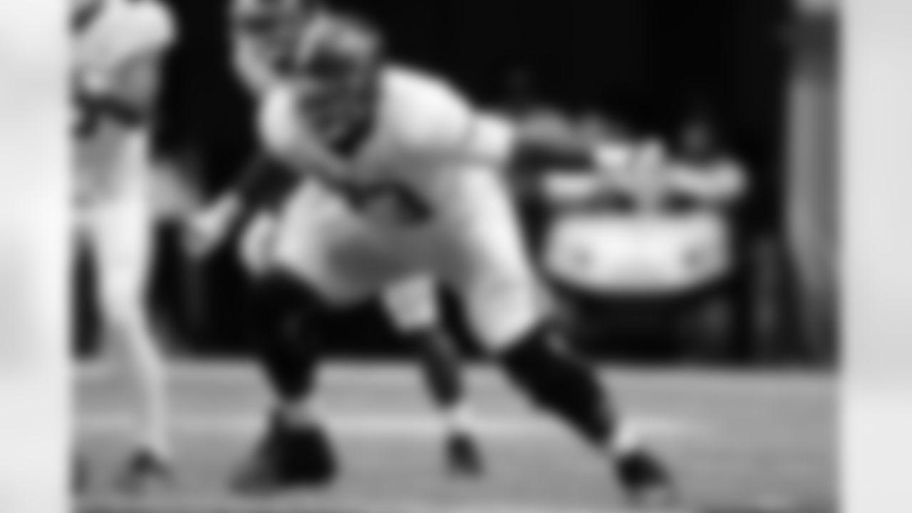5. OT Evan Neal, Alabama
"Neal is a massive left tackle (6-foot-7, 350 pounds, per school measurements) with strong hands, quick feet and awareness. "