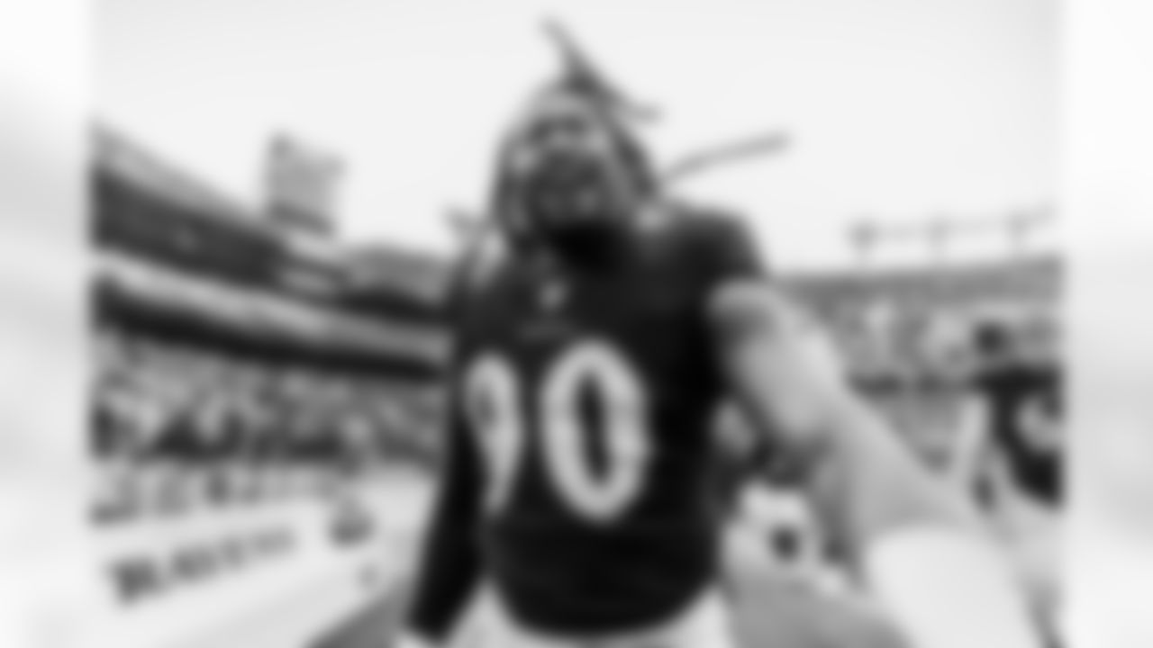 LB Pernell McPhee