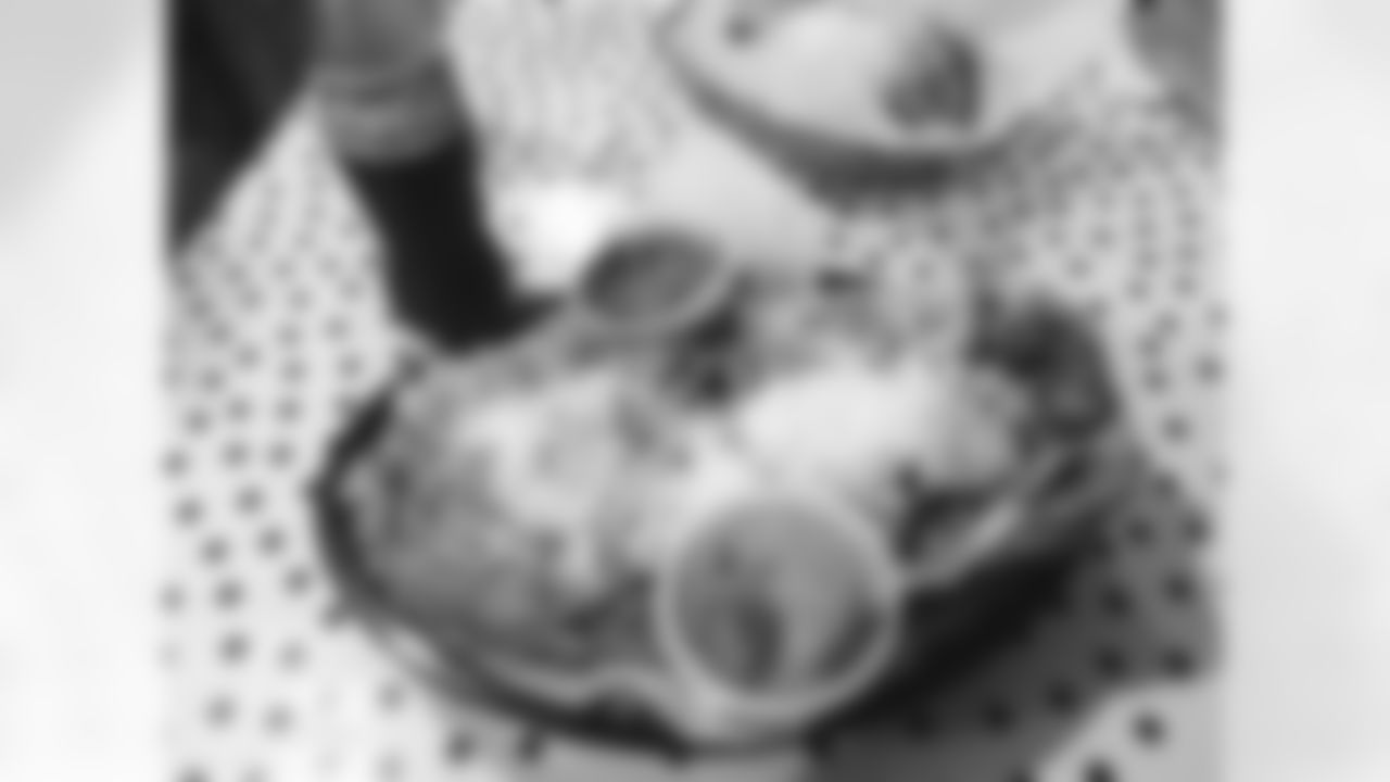 urbanlegend96[Brent Urban]: Shoutout to when you just want to take a nap in an Italian sub the size of a bed #salamibeautyrest