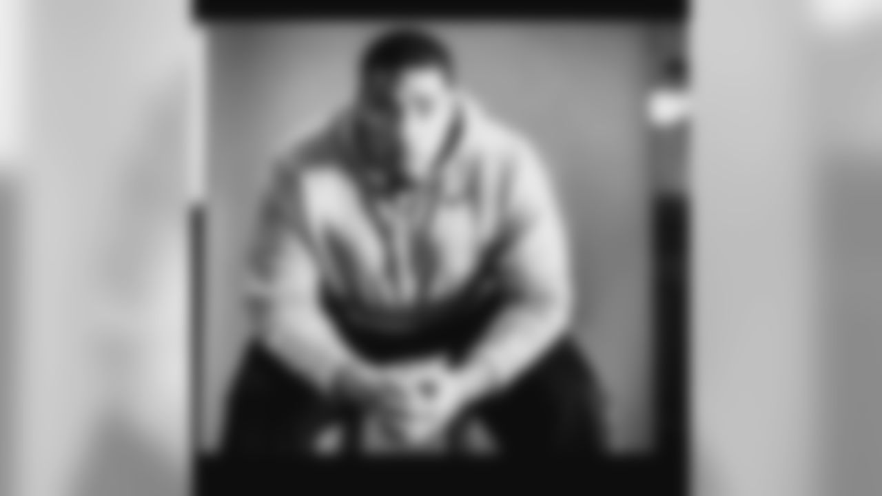 trenchwork94[Carl Davis]:You see a Face of a man that's determined. But if you only knew how I felt on the inside. #Trenchwork