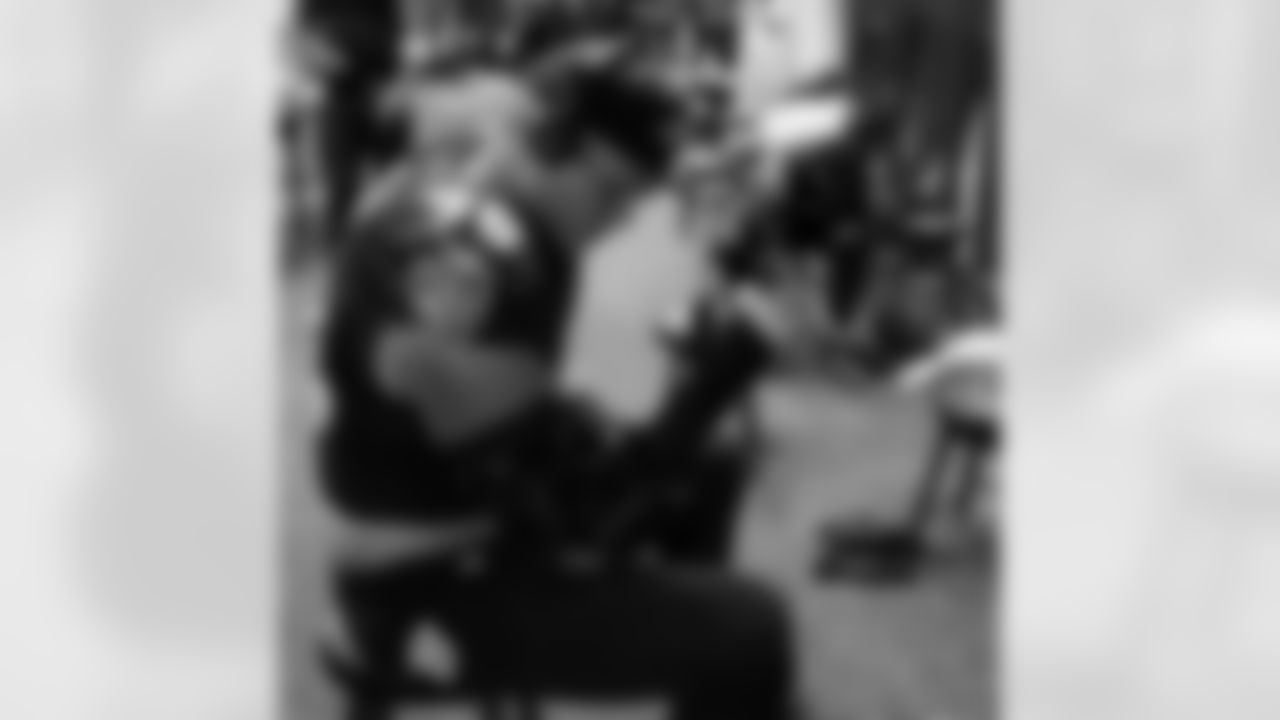 urbanlegend96 [Brent Urban]: Won't you cooomeee and join the partyyyy, Dress to kill