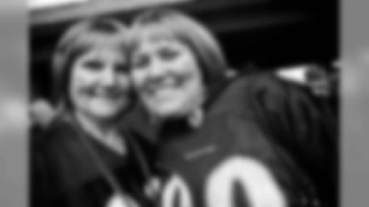 Images from the Ravens' 30-7 win over the previously-undefeated Denver Broncos on November 1, 2009 in Week 8.