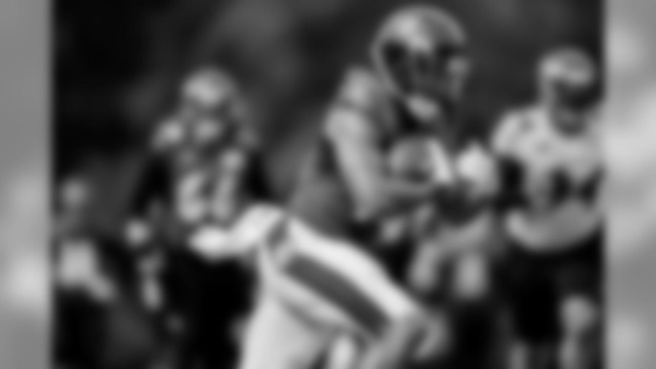 WR Mike Wallace