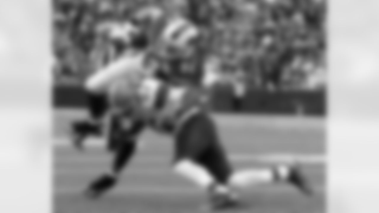 2013- LSU DE Barkevious Mingo, Cleveland Browns