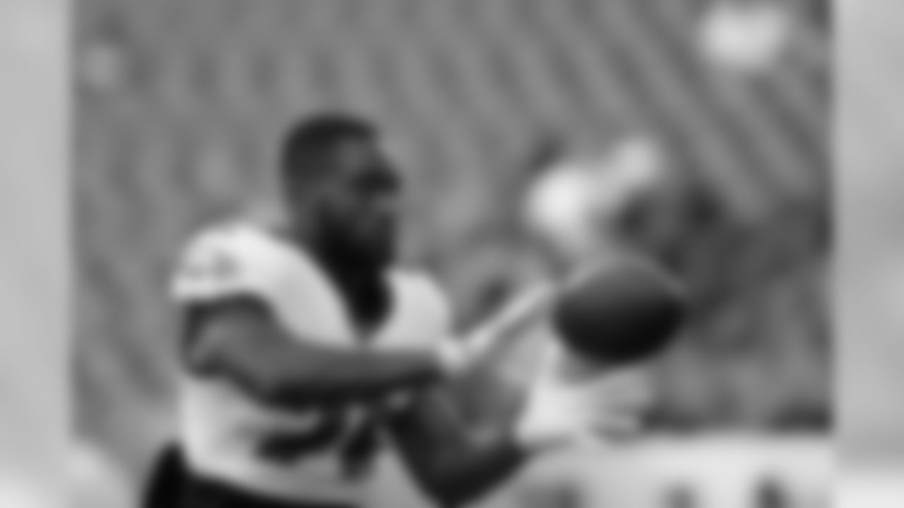Philadelphia Eagles' Miles Sanders warms up before a preseason NFL football game against the Baltimore Ravens, Thursday, Aug. 22, 2019, in Philadelphia. (AP Photo/Michael Perez)