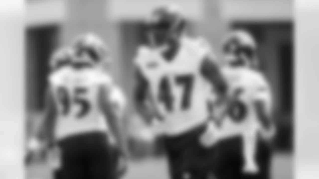 OLB Darius Allen