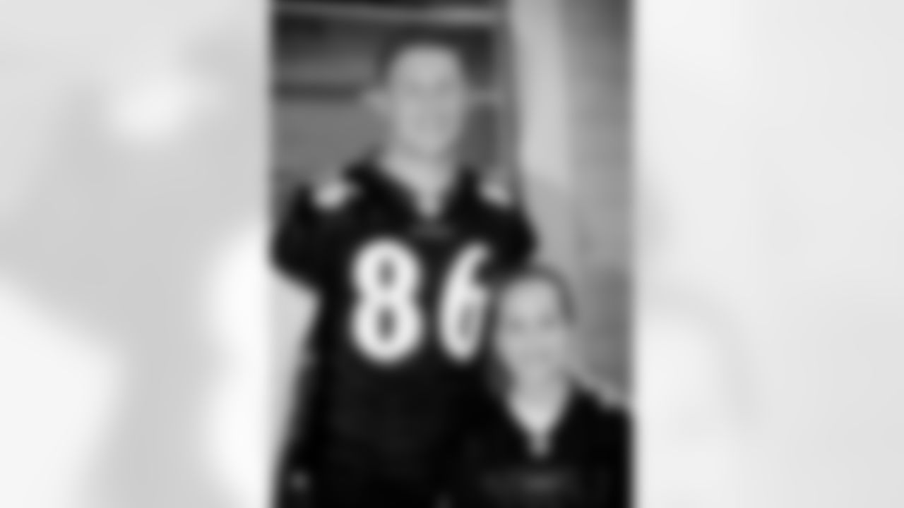 Todd Heap launched the What Moves U program at Severna Park Middle School in October 2008.
