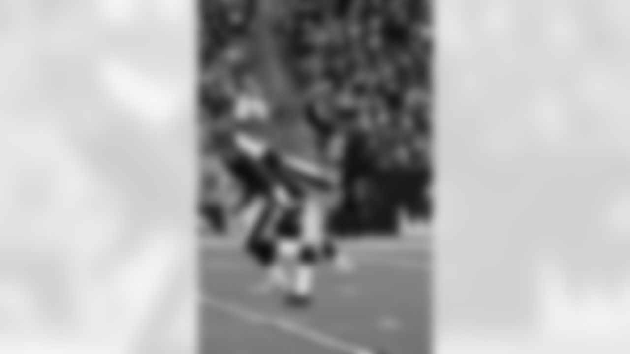P Dave Zastudil
2002 Draft - Round 4, Pick 112