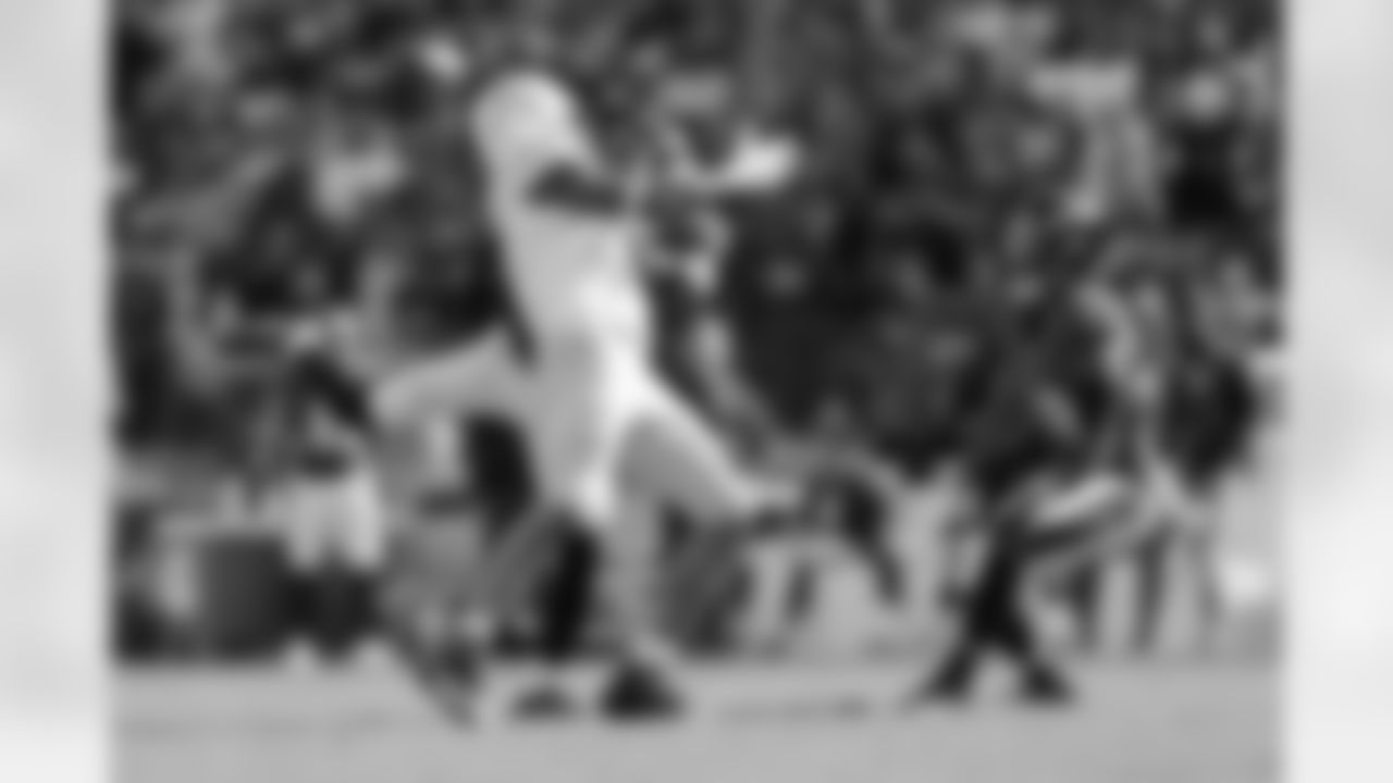 S DeShon Elliot