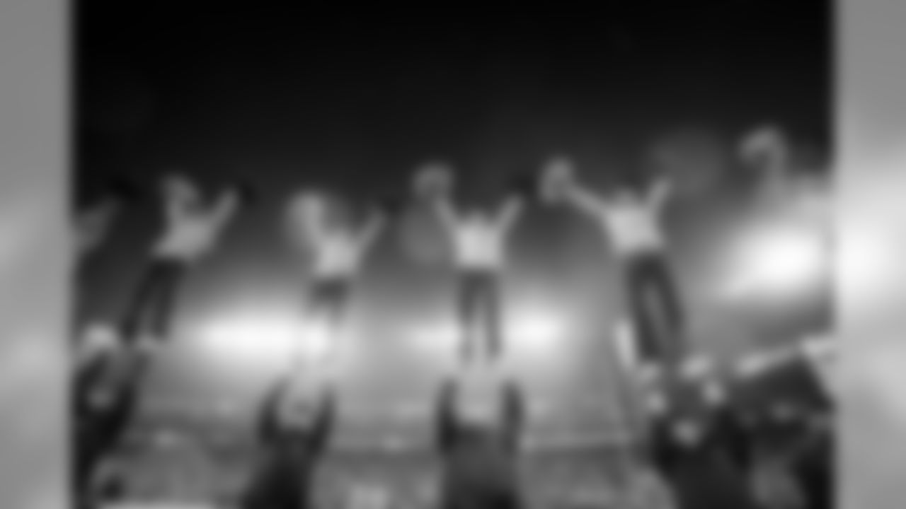 CHEER_VS_STEELERS_2019-110