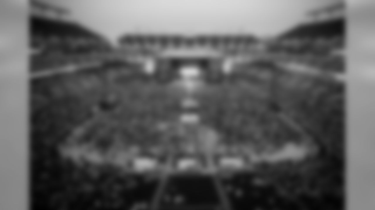 Kenny Chesney, Brooks and Dunn, Big and Rich, LeAnn Rimes and Gary Allan all performed on the Poets and Pirates Tour at M&T Bank Stadium May 10, 2008.