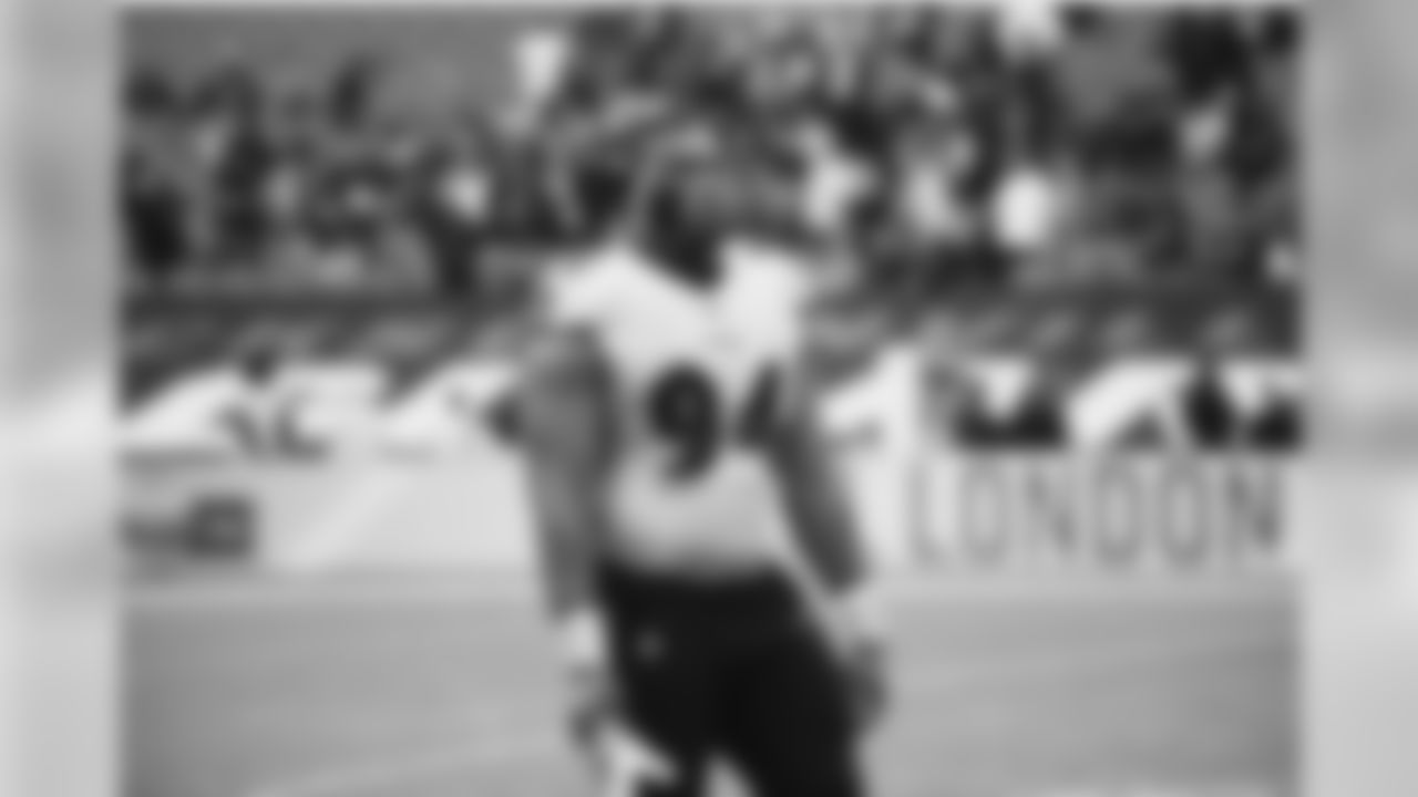 trenchwork94 [Carl Davis] Nobody knows the struggles and roads I been on but all I know is that I'm moving forward.