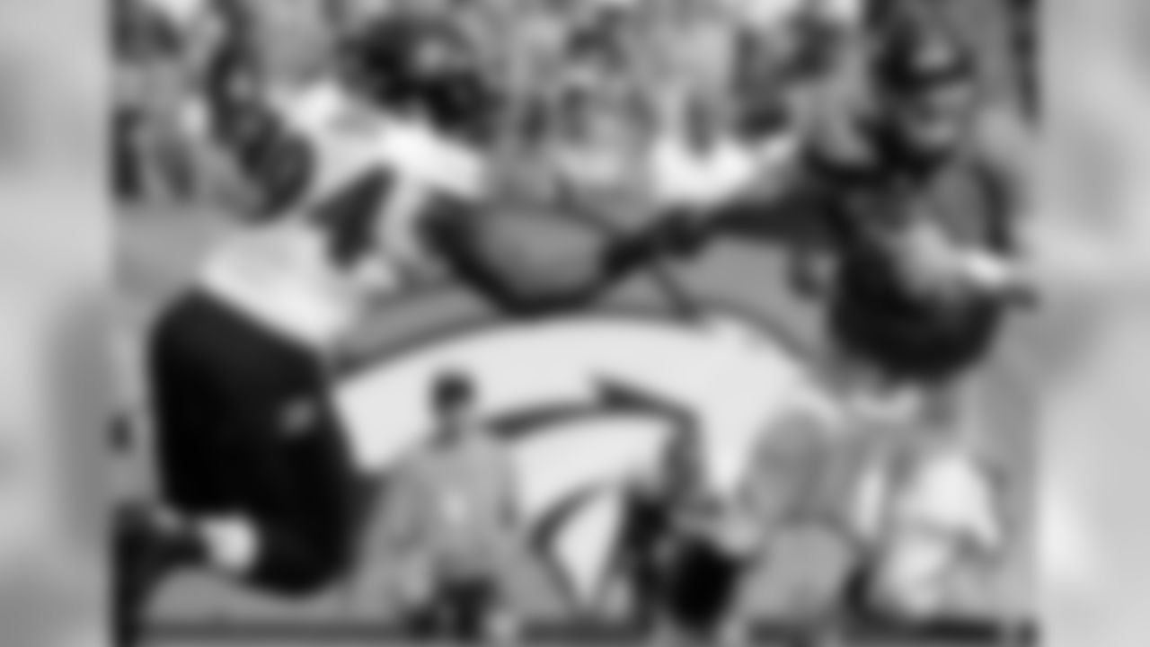 trenchwork94[Carl Davis]: One of my favorite pic from the first part of the season. #Trenchwork