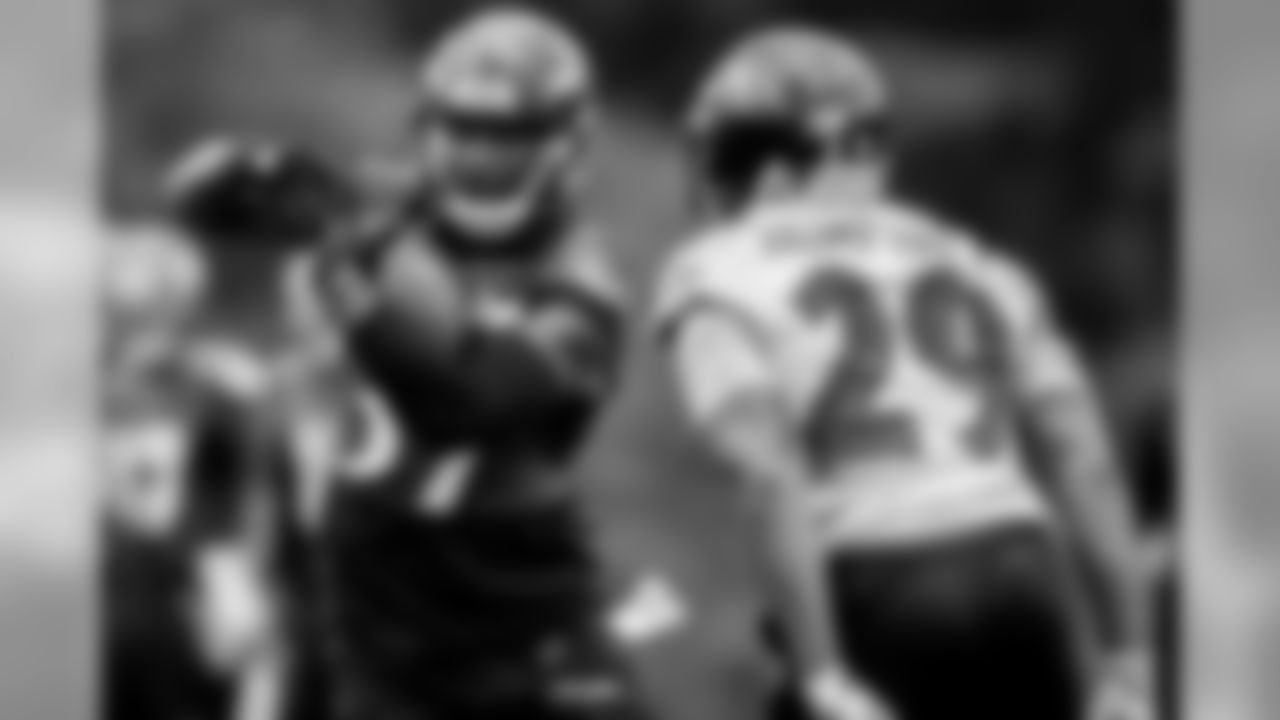 RB Buck Allen