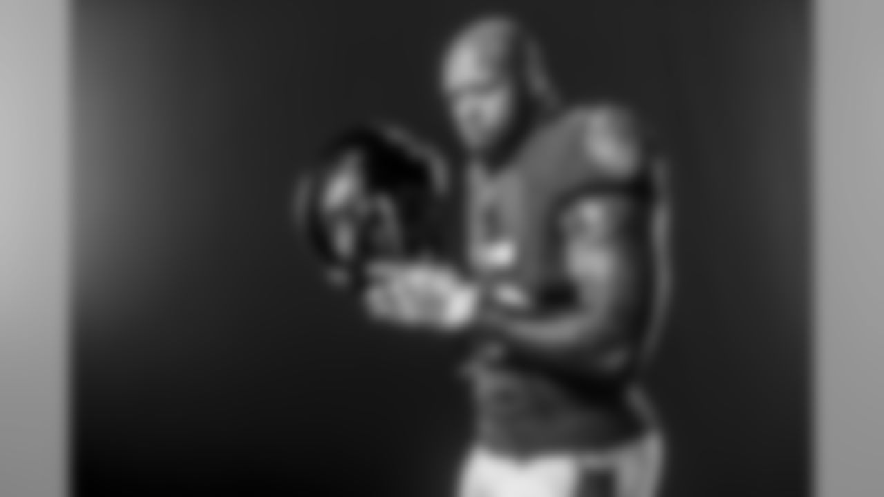 OLB Terrell Suggs