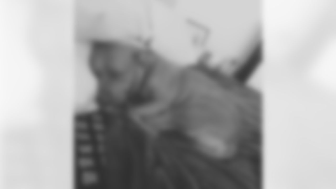 megatronnie [Ronnie Stanley]: Happy national dog day to this spoiled girl. She's the best #nationaldogday #ravenspets