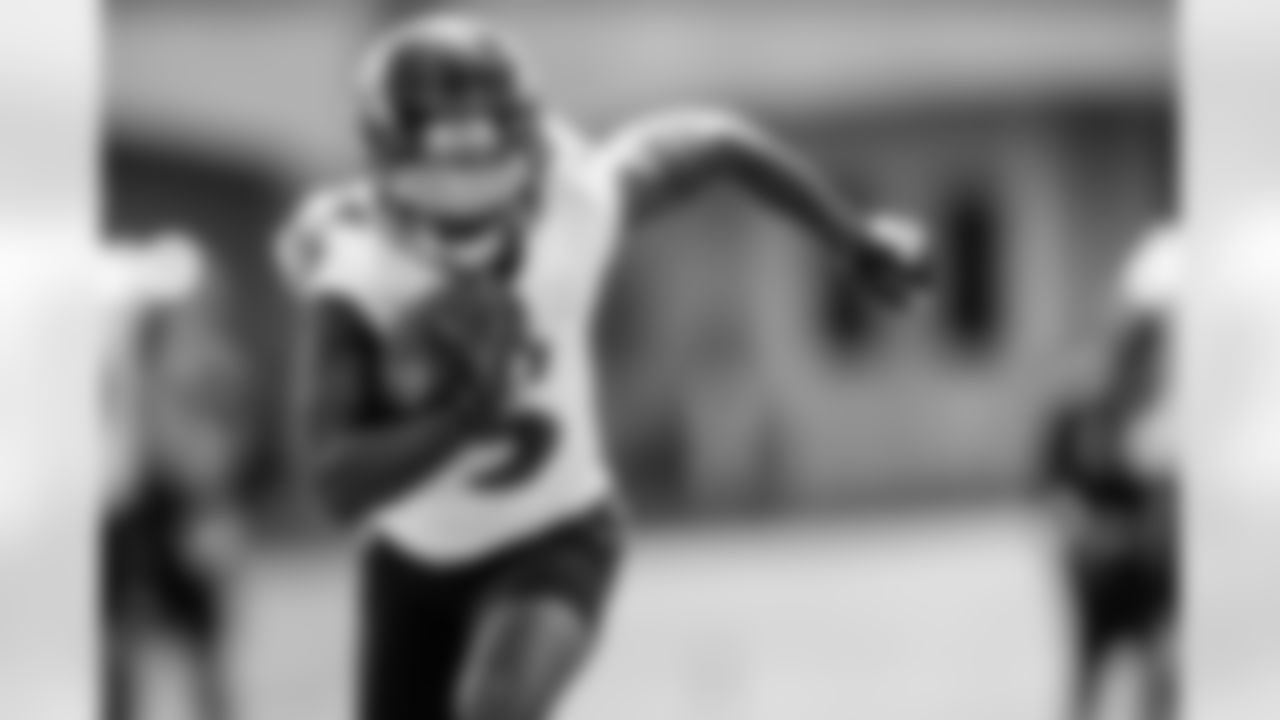 WR Marquise Brown
