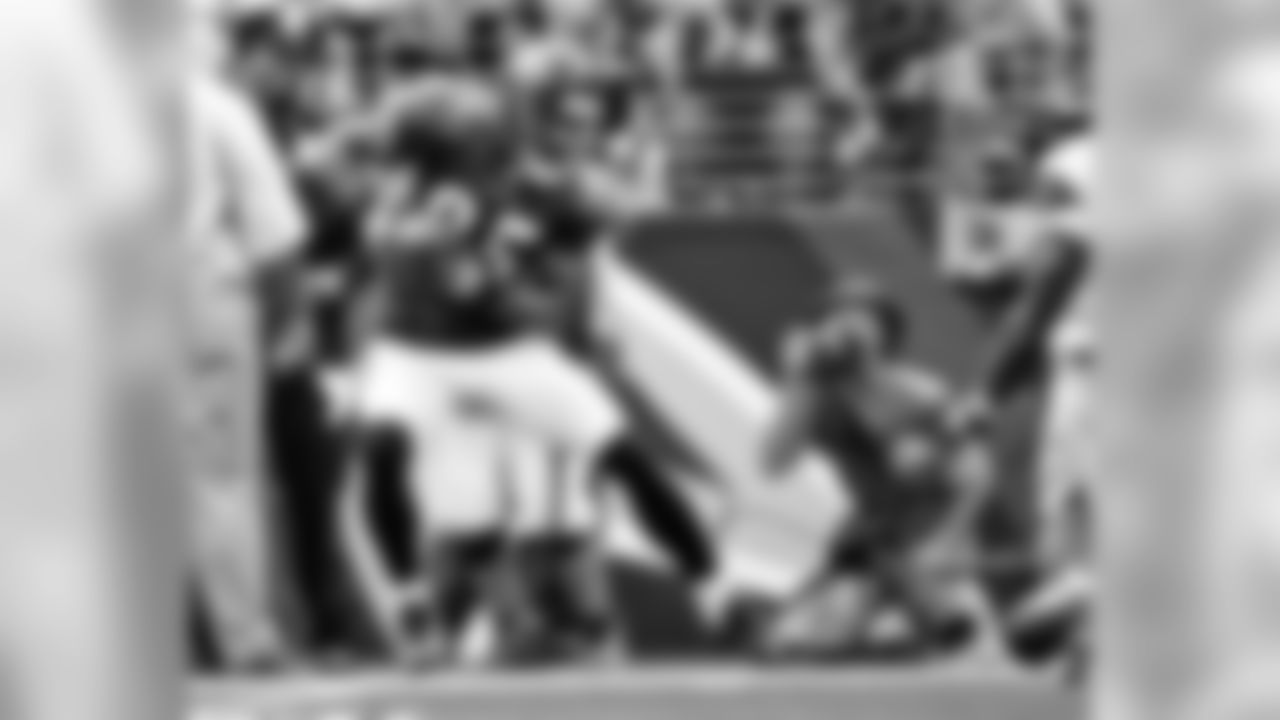 Images from the Ravens' 34-3 win over the Cleveland Browns on Sept. 27, 2009.