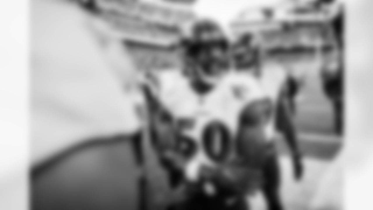 OLB Justin Houston