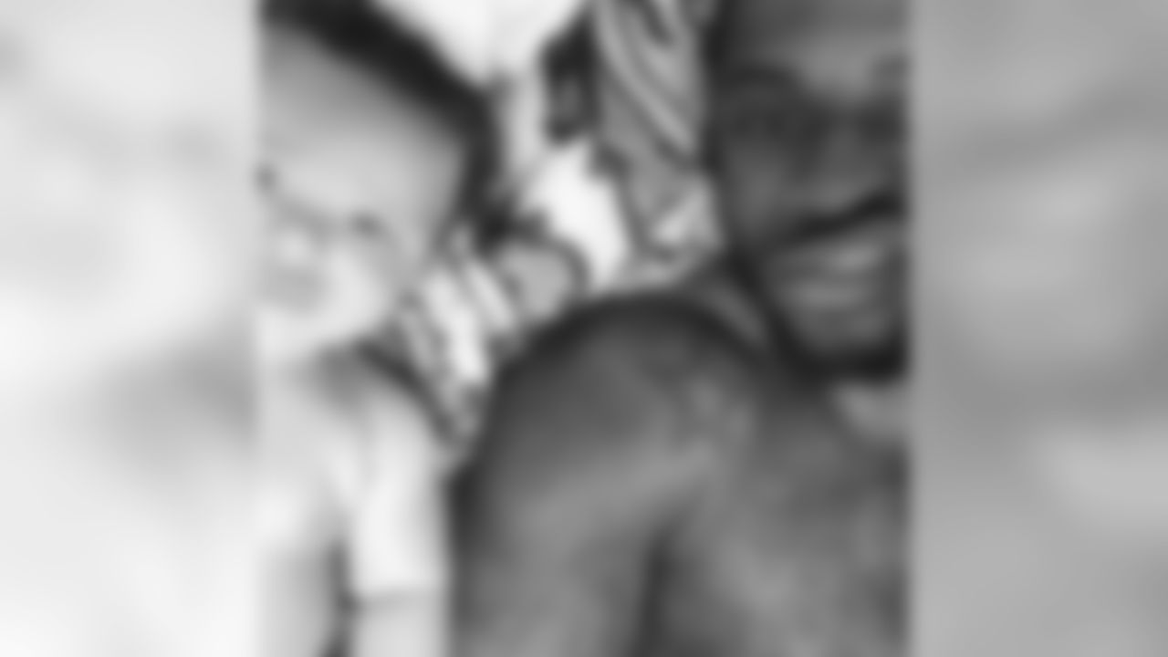 _showtime31[Terrence Brooks]: And the chillin begins...