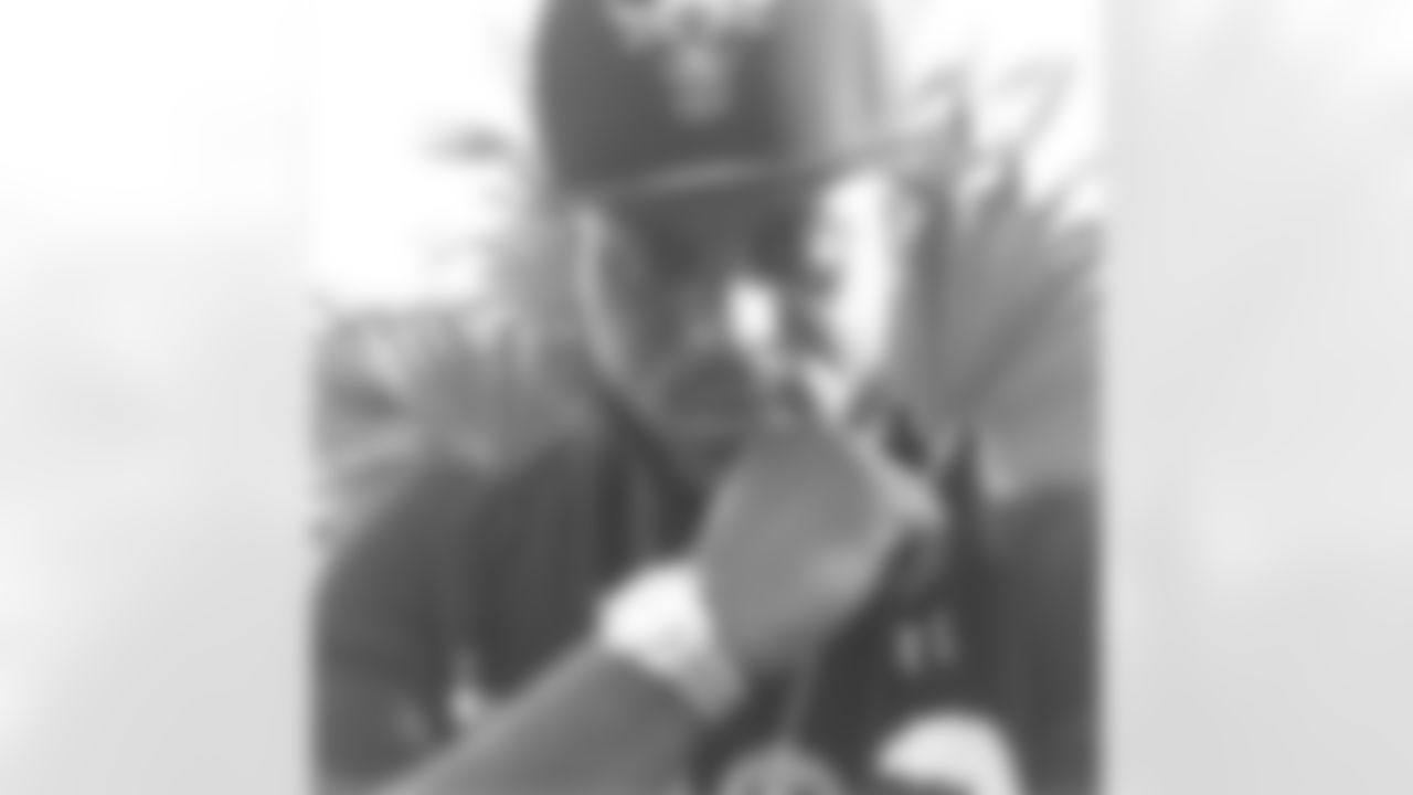 saynomo_elo [Matt Elam]: Selfie for the #ThotNation , enjoy..!