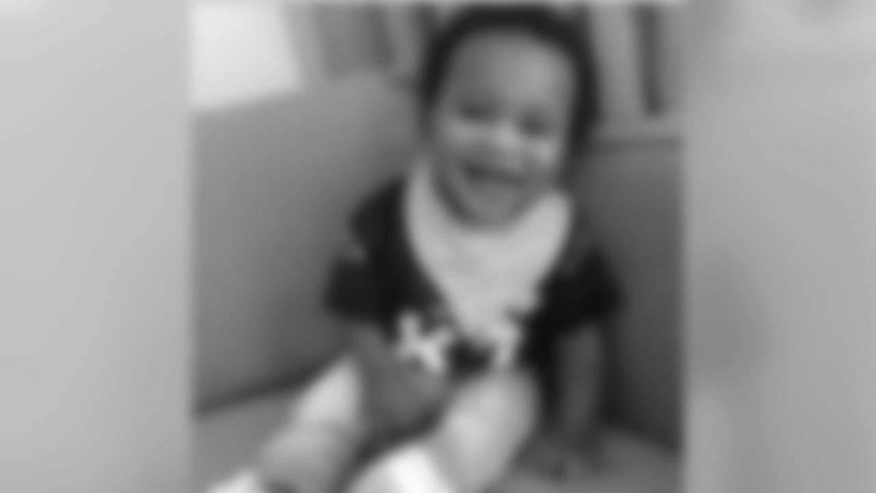 torreysmithwr[Torrey Smith]:Great team win! This guy loved the results @tjtakesover_