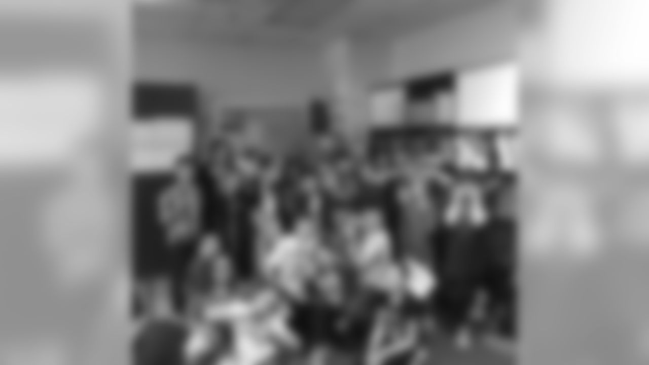 kapronlewis[Kapron Lewis-Moore]: #goofyfaces in class!