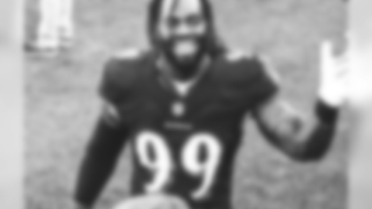 @man_dammn9 (Matthew Judon) It takes less muscles to smile.