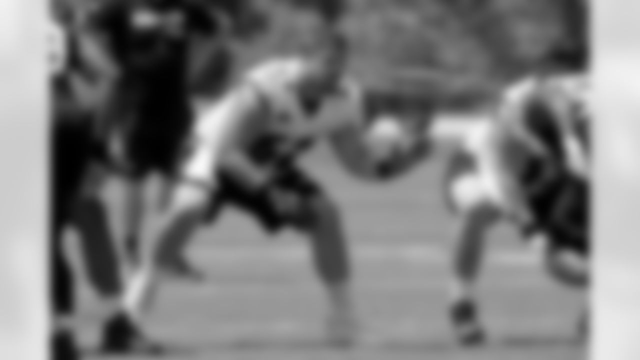 G Greg Mancz (62)
