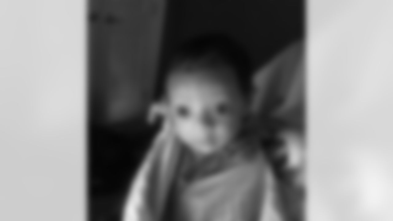 trulybean [Jimmy Smith]: Got his mommas eyes