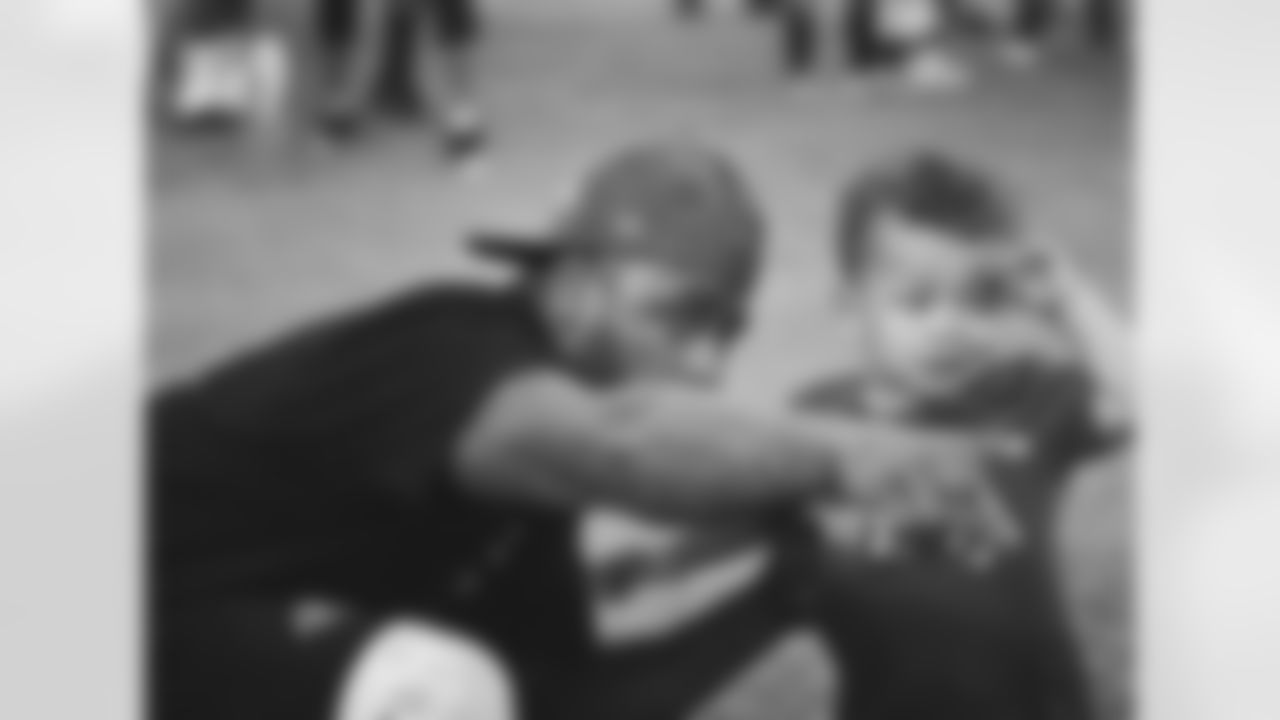 _showtime31 [Terrence Brooks]: It's so easy being a great father when you love your son so much. Looking forward to raising and teaching him to be a respectable and successful man. I will definitely show him the right way. Love you Carter #BrooksBoy #Finesse