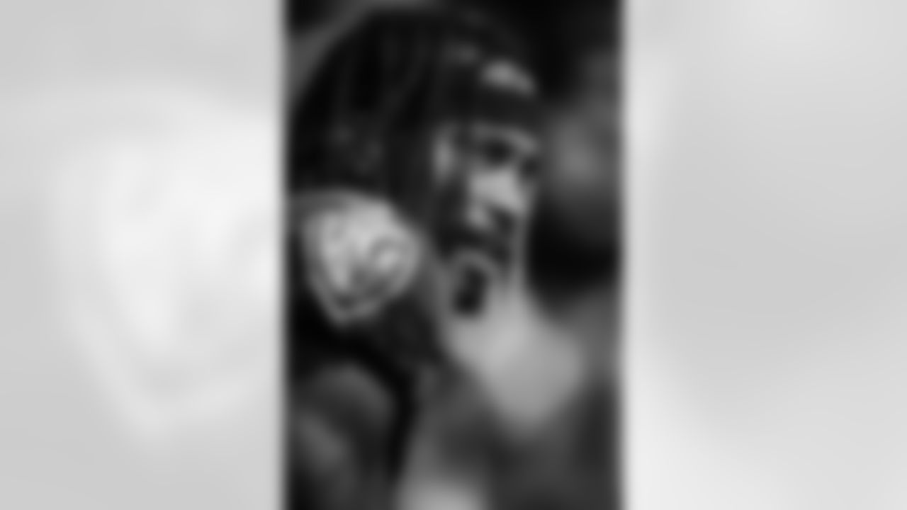 CB Anthony Averett